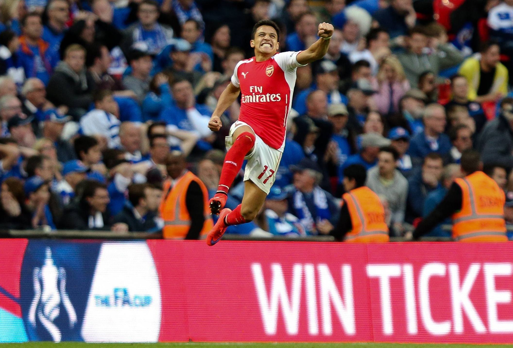 
                <strong>Platz 9: Alexis Sanchez (FC Arsenal)</strong><br>
                Vertrag bis 2018 - Alter: 26 - Wechselwahrscheinlichkeit: Hoch - Geschätzter Wert: Zwischen 92 und 101 Millionen Euro.
              