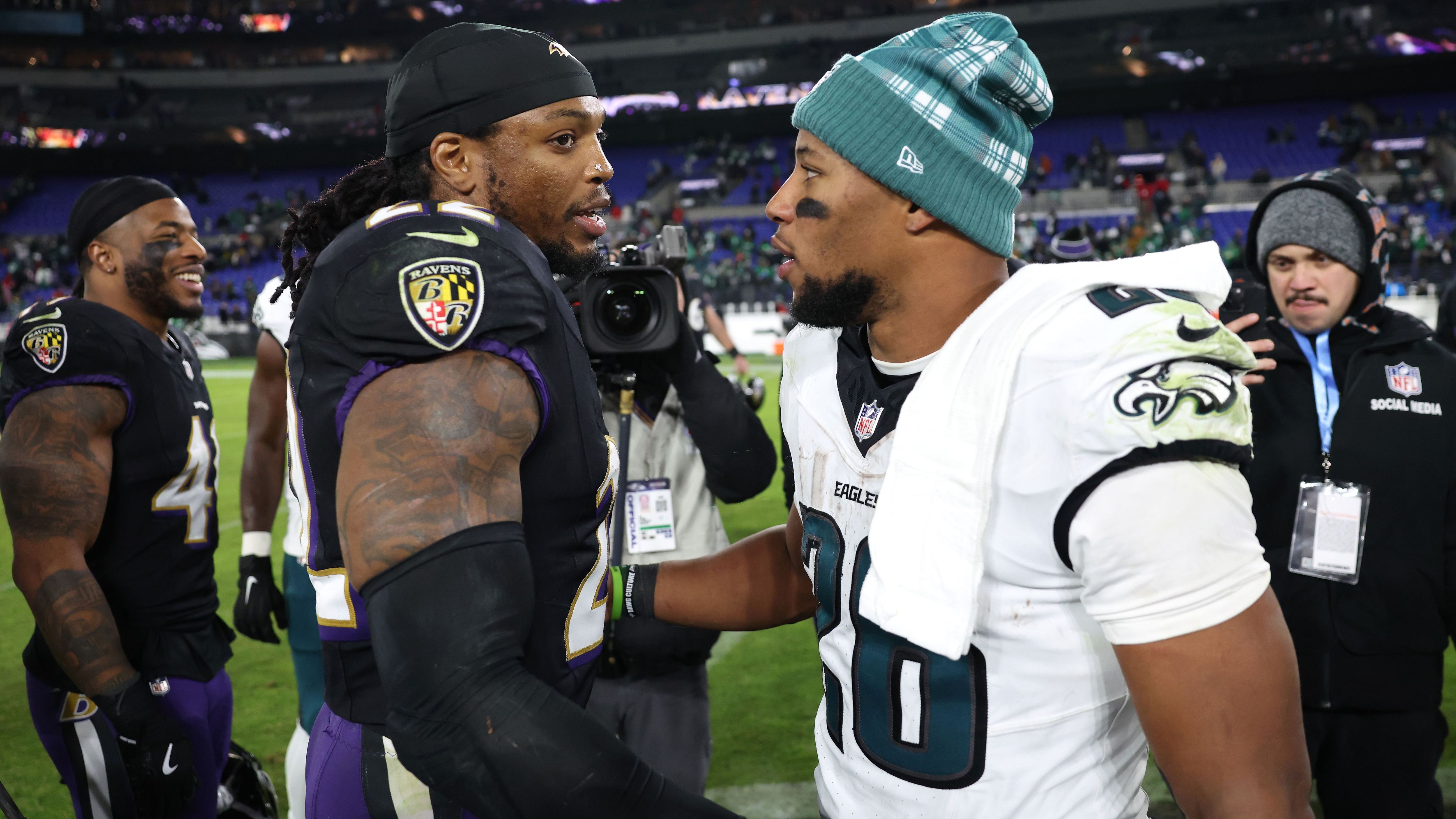 <em><strong>Das sind die besten Running Backs in "Madden NFL 26"</strong><br>Die neue Football-Simulation "Madden NFL 26" wird am 14. August von Electronic Arts veröffentlicht. Das realitätsnahe Spiel erfreut nicht nur Jahr für Jahr footballbegeisterte Gamer weltweit, es lässt auch Rückschlüsse auf die Spielstärke der NFL-Spieler zu. Denn die Madden-Ratings werden in Zusammenarbeit mit Experten festgelegt.</em>