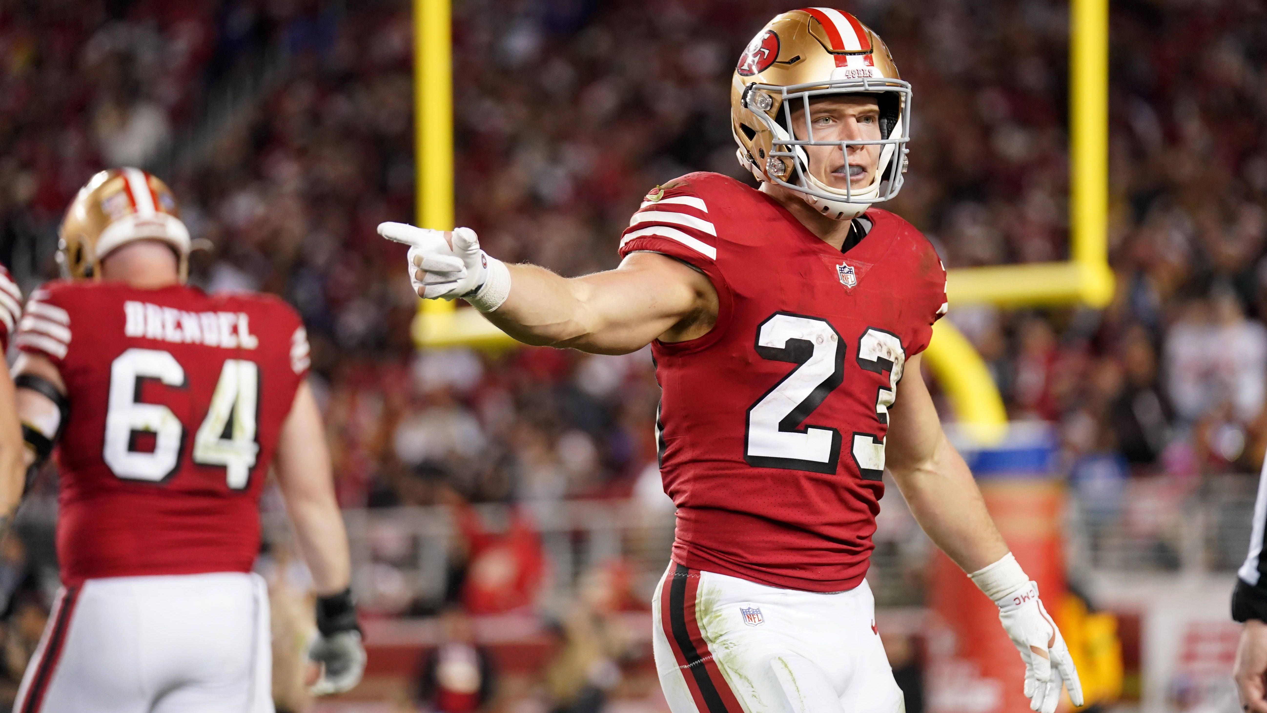 <strong>Gewinner: Christian McCaffrey</strong><br>Dieser Spieler ist über jeden Zweifel erhaben. "CMC" ist mit 1.459 Yards der Rushing Leader der NFL. Der 27-Jährige liefert eine Mega-Saison für die San Francisco 49ers, ist einer der Erfolgsgaranten schlechthin. Dass er im vergangenen Jahr die Carolina Panthers verließ, erwies sich als absolut richtige Entscheidung. Mit den "Niners" hat er realistische Super-Bowl-Chancen.