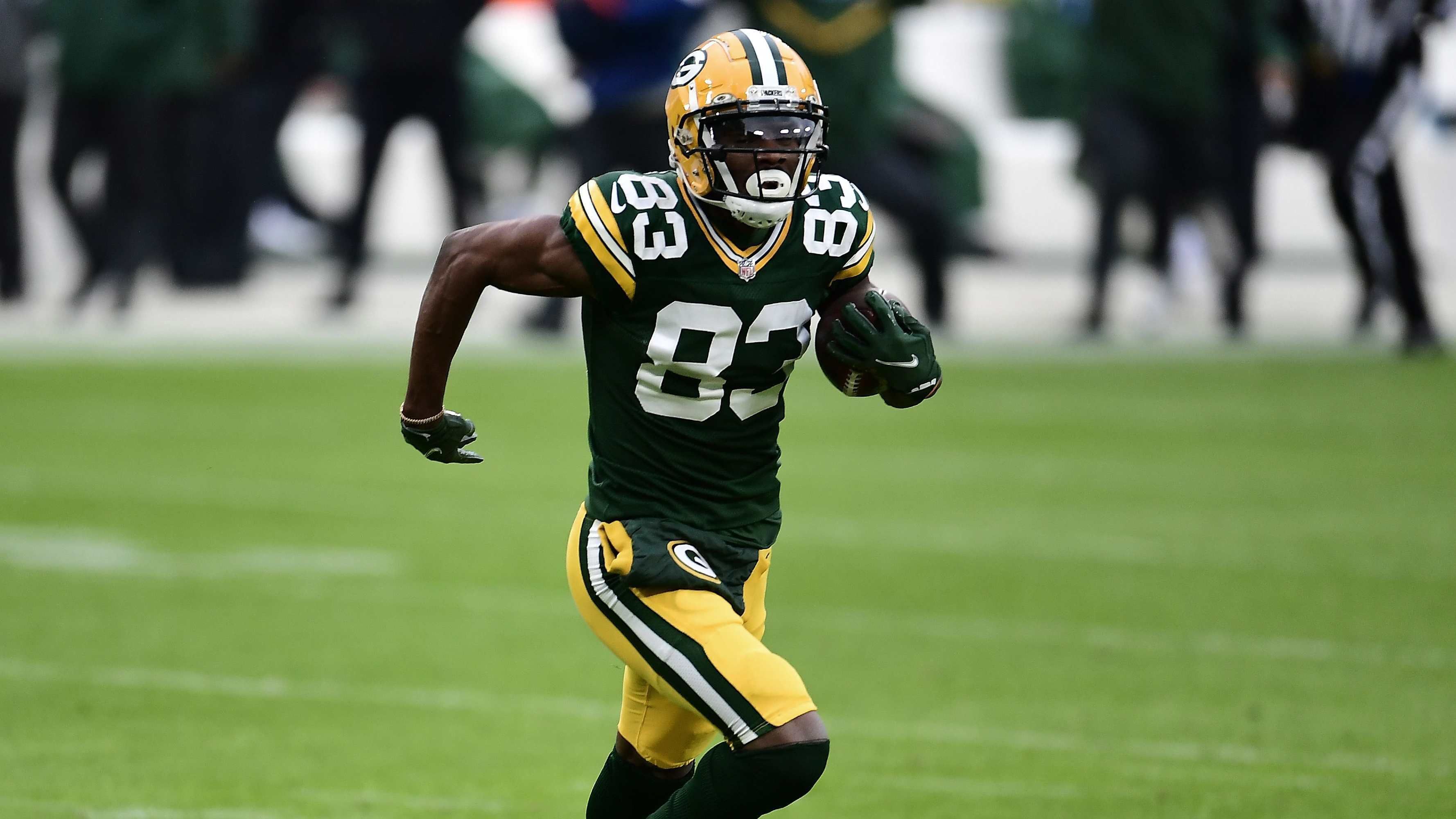 
                <strong>Wide Receiver: Marquez Valdes-Scantling - 20 Punkte </strong><br>
                Dass ein Receiver der Green Bay Packers im Topteam der Woche ist, kommt wenig überrasschend. Dass dieser allerdings nicht Davante Adams sondern Marquez Valdes-Scantling heißt, ist dann doch etwas speziell. Der Wide Receiver kommt im Spiel gegen die Jacksonville Jaguars auf 149 Receiving Yards sowie einen Touchdown. Damit bringt er euch in dieser Woche 20 Punkte im Fantasy Manager ein. 
              