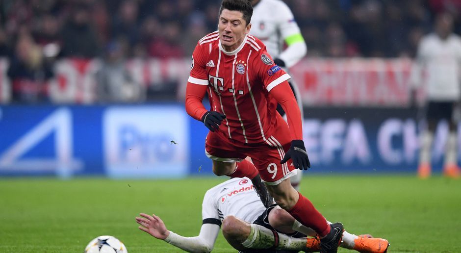 
                <strong>Robert Lewandowski</strong><br>
                "Holt" die Rote Karte clever heraus, als er den Fehlpass riecht, dazwischen geht und dann das Foul sucht. Lässt sich auch zurückfallen, hat es durch das massive Besiktas-Bollwerk in der Mitte nur wenig Raum. Trifft mit einem schönen Freistoß kurz nach der Pause nur den Pfosten, bereitet dann das 2:0 vor. Knipst am Ende selbst auch noch zwei Mal. ran-Note: 1
              