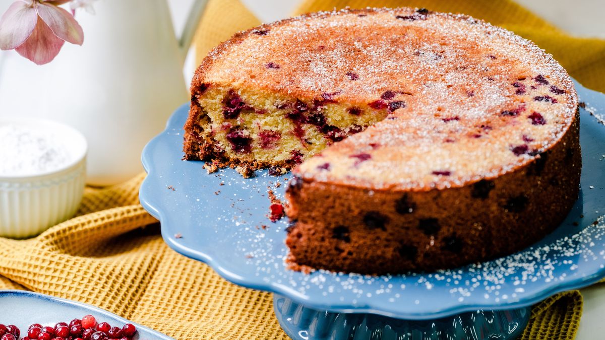 Ricotta Cornmeal Cake mit Preiselbeeren