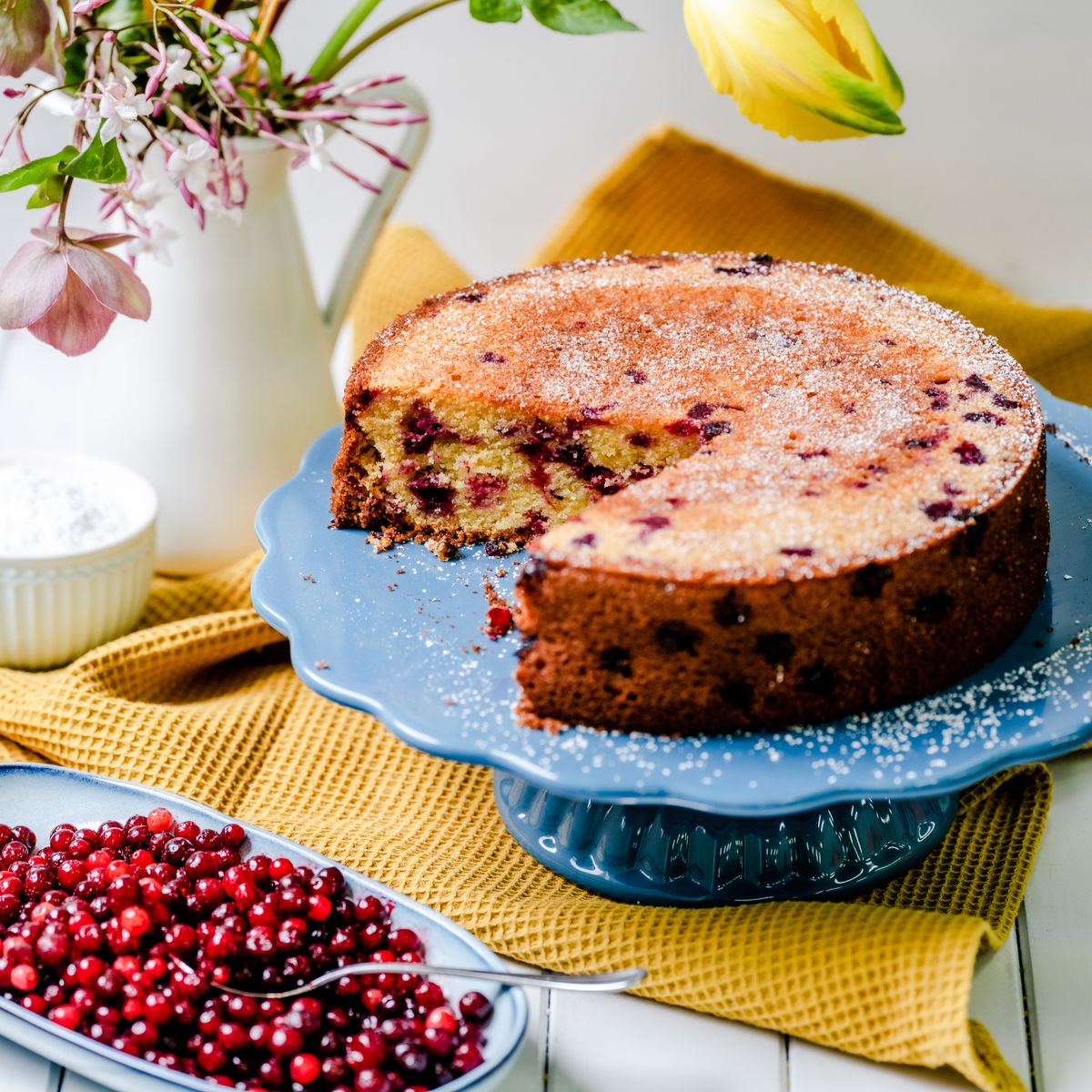 Mandelkuchen mit Himbeeren und Vanille
