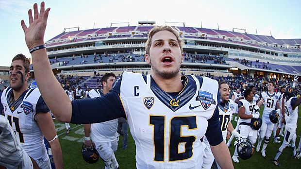 
                <strong>Jared Goff (California Golden Bears)</strong><br>
                Jared Goff (21, California Golden Bears): 1,93 Meter groß und 93 Kilogramm schwer, 12096 Yards für 97 Touchdowns und 30 Interceptions in drei College-Jahren.
              