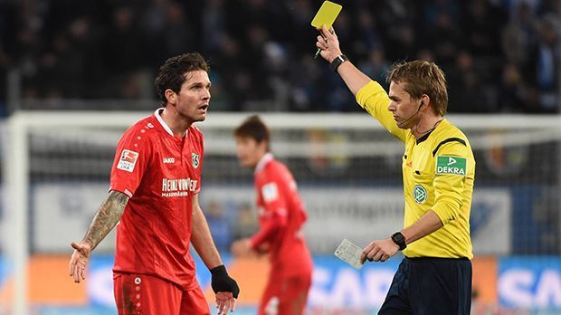 
                <strong>Jochen Drees (Münster-Sarmsheim)</strong><br>
                Jochen Drees (Münster-Sarmsheim): Dr. Jochen Drees feierte zu Beginn der aktuellen Saison zehnjähriges Jubiläum als Bundesliga-Schiedsrichter. Im Pokalfinale 2006 zwischen Eintracht Frankfurt und Bayern München war er vierter Offizieller. Der 45-Jährige ist hauptberuflich Arzt.
              