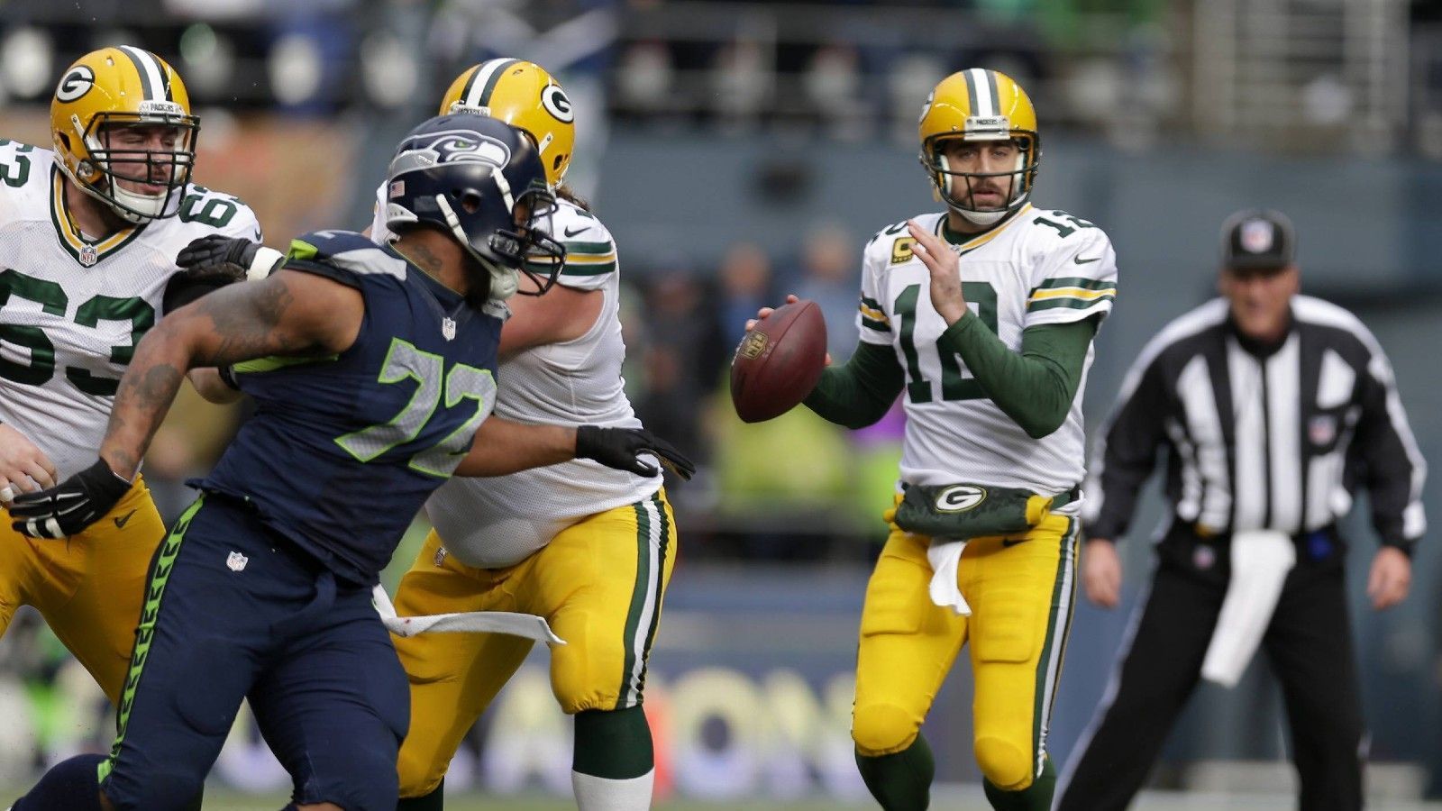 
                <strong>MVP 2014: Aaron Rodgers (Green Bay Packers)</strong><br>
                Rodgers' zweiter MVP-Titel folgte 2014. A-Rod hätte ihn aber bestimmtgerne für einen Sieg im NFC Championship Game gegen die Seattle Seahawks eingetauscht. Dort setzte es stattdessen eine unglaublich bittere 22:28-Overtime-Pleite nach 16:0-Führung zur Halbzeit und erfolgreichem Onside-Kick für Seattle.
              