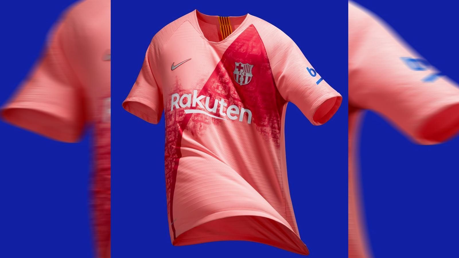
                <strong>FC Barcelona Ausweichtrikot</strong><br>
                Unter dem Hashtag #EnergyOfBarcelona hat der FC Barcelona nun auch sein drittes Trikot für die Saison 2018/2019 präsentiert. Und es ist gewöhnungsbedürftig: Die Katalanen werden nämlich hin und wieder in Pink auflaufen! Da kommt das Heimtrikot deutlich klassischer daher ...
              