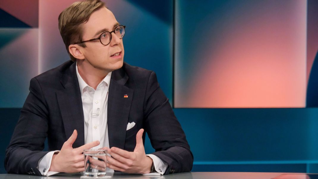 CDU-Politiker Philipp Amthor äußerte sich am Montag bei "Hart aber fair" zur Bürgergeld-Debatte.