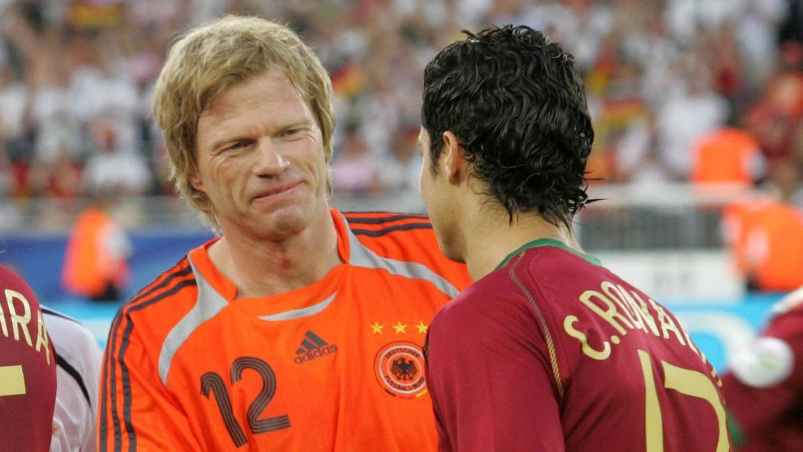 
                <strong>WM 2006 - Spiel um Platz 3</strong><br>
                Während Bastian Schweinsteiger mit einem Doppelpack zum Portugal-Schreck wurde, ging CR7 leer aus. Gegen Oliver Kahn im Tor war nichts auszurichten. Die deutsche Mannschaft gewann das kleine Finale mit 3:1 und sorgte damit für einen versöhnlichen Abschluss der Heim-WM.
              