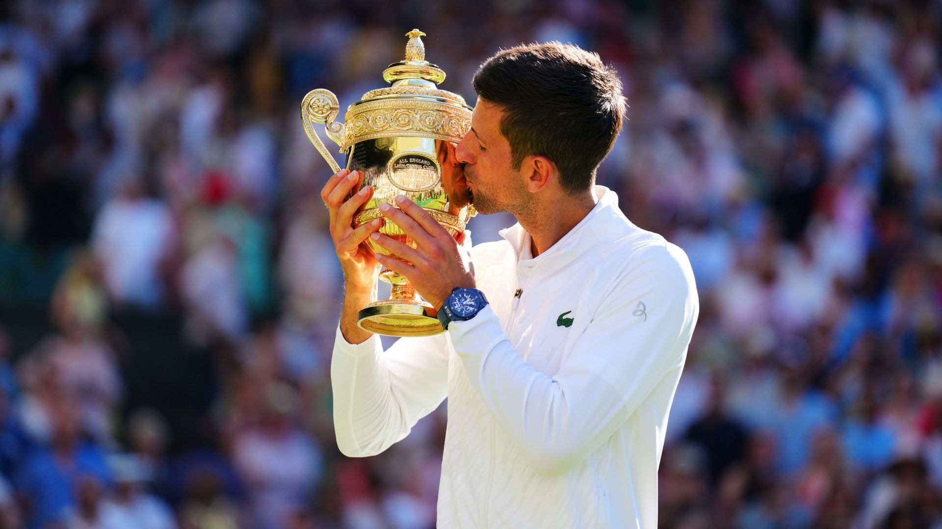 
                <strong>Nach Wimbledon-Triumph von Novak Djokovic: Die Spieler mit den meisten Grand-Slam-Siegen</strong><br>
                Novak Djokovic hat es geschafft. Trotz eines 0:1-Satzrückstandes gegen Nick Kyrgios gewinnt der Serbe das Finale von Wimbledon in vier Sätzen. Der Triumph an der Londoner Church Road ist sein 21. Sieg bei einem Grand-Slam-Turnier - eine beeindruckende Zahl. Doch wo rangiert der Djoker jetzt in der ewigen Bestenliste der Grand-Slam-Sieger im Tennis? ran zeigt das Ranking. 
              