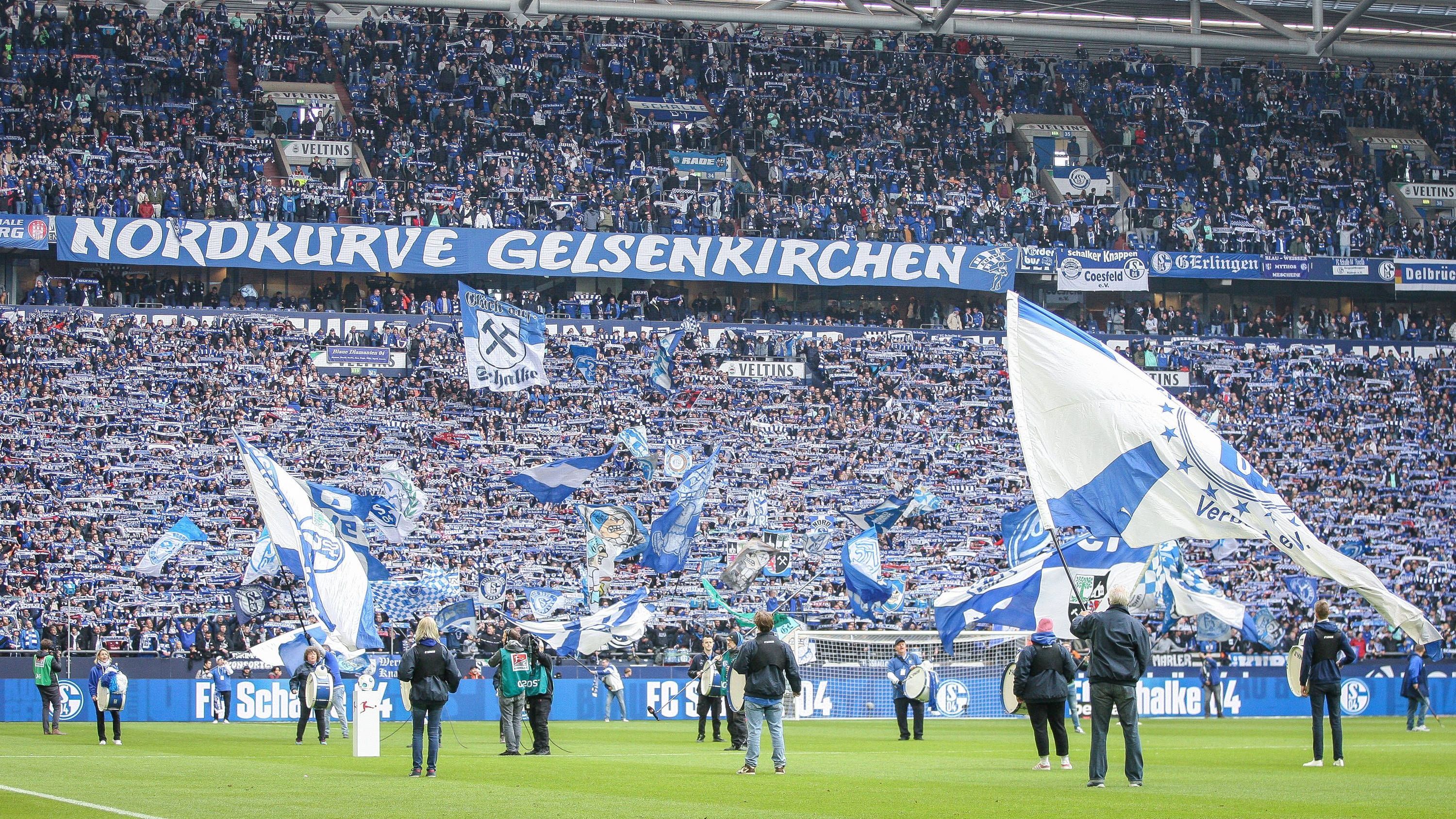 <strong>11. Platz: Veltins-Arena (Ø 61.336 Zuschauer)<br></strong>Stadt: Gelsenkirchen (Deutschland)<br>Klub: FC Schalke 04