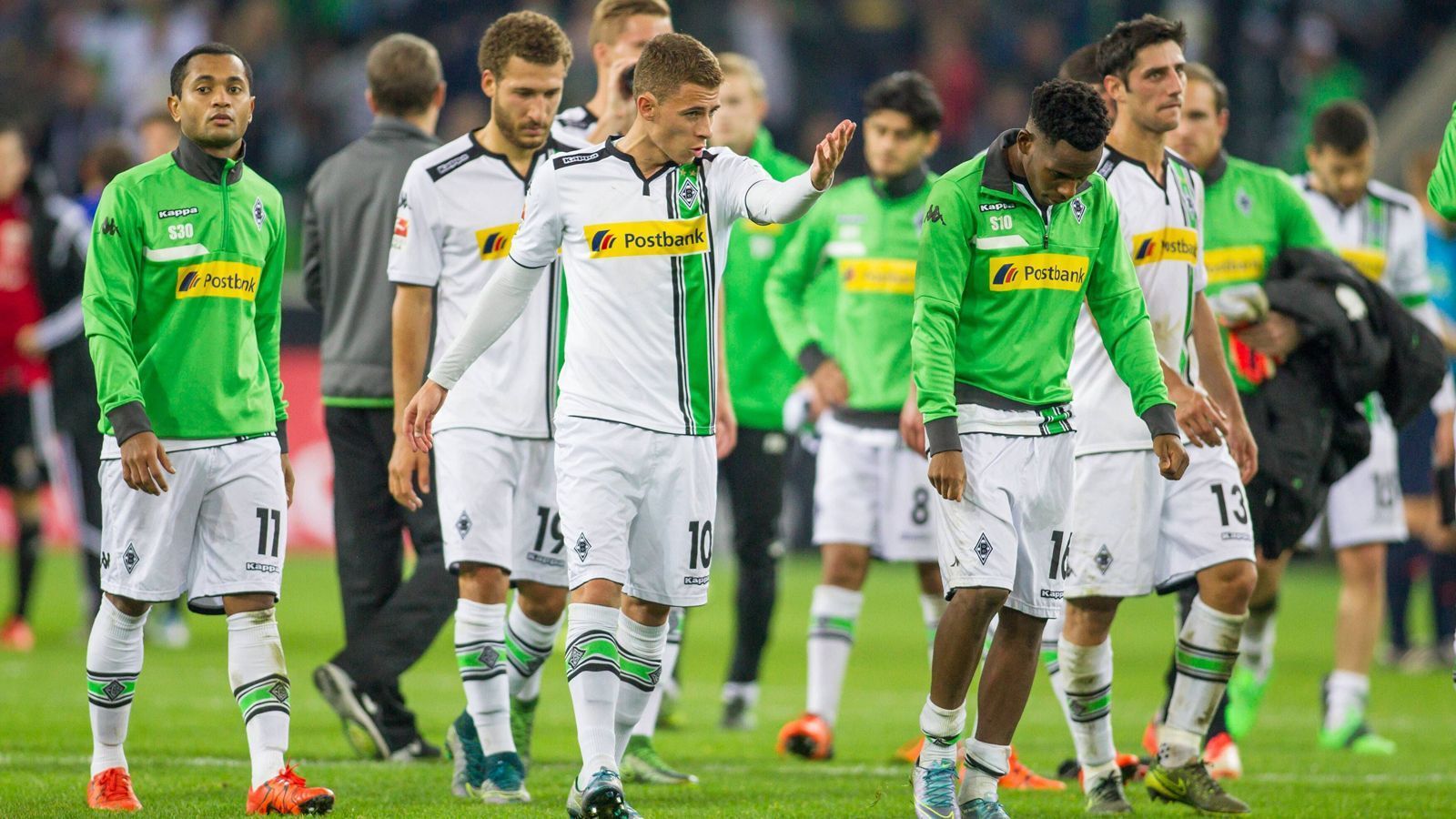 
                <strong>Borussia Mönchengladbach (15/16)</strong><br>
                Borussia Mönchengladbach (Saison 2015/16): Fünf Spiele, fünf Niederlagen - Torverhältnis: 2:12 (-10).Endplatzierung: 4. mit 55 Punkten und 67:50 Toren. Qualifikation zur Champions League.
              