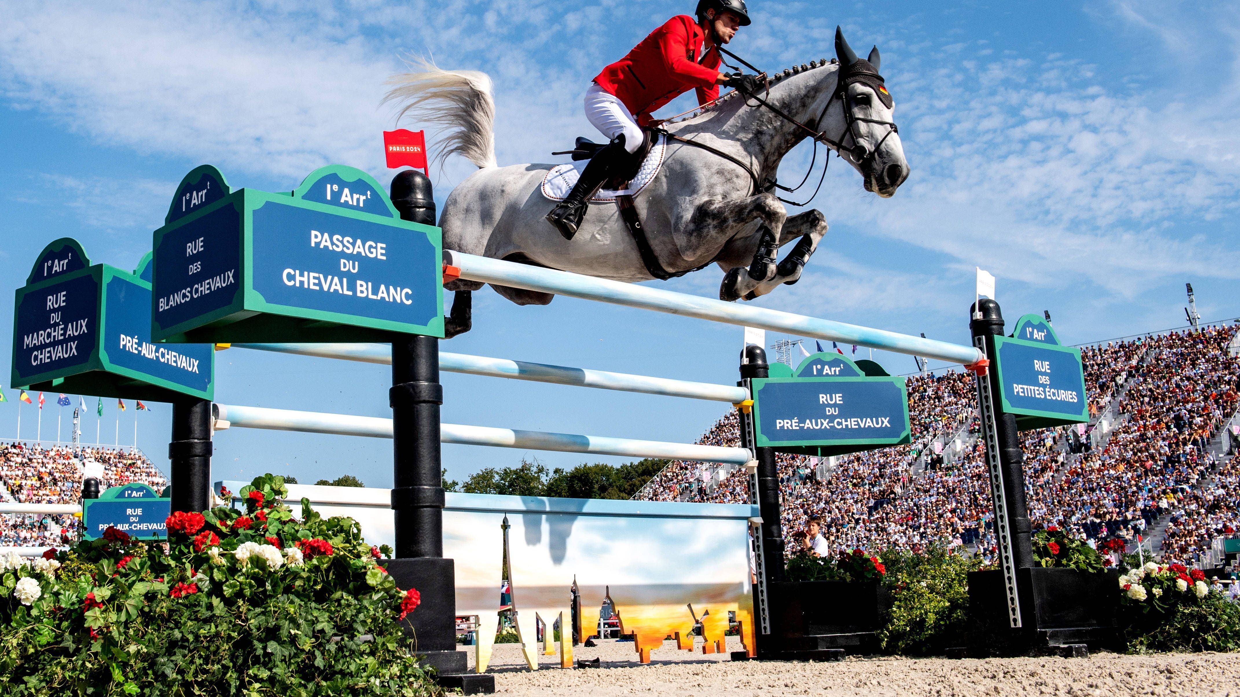 <strong>Olympia 2024: Die besten Bilder des elften Tages</strong><br>Christian Kukuk auf "Checker" macht's besser - Sensations-Gold auf dem Pferd von Bayern-Star Thomas Müller.