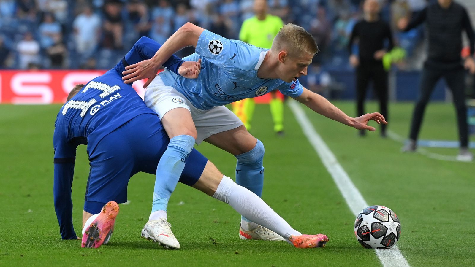 
                <strong>Oleksandr Zinchenko</strong><br>
                Wird beim Spielaufbau fast zum Außenspieler und agiert extrem offensiv. Spielt mangels großgewachsener Anspielstationen aber wenige Flanken und sorgt so selten für Gefahr. Beim Gegentor liefert er Havertz nur Begleitschutz und zieht erst durch, als es schon zu spät ist. Die entscheidende Aktion im Spiel. ran-Note: 4
              