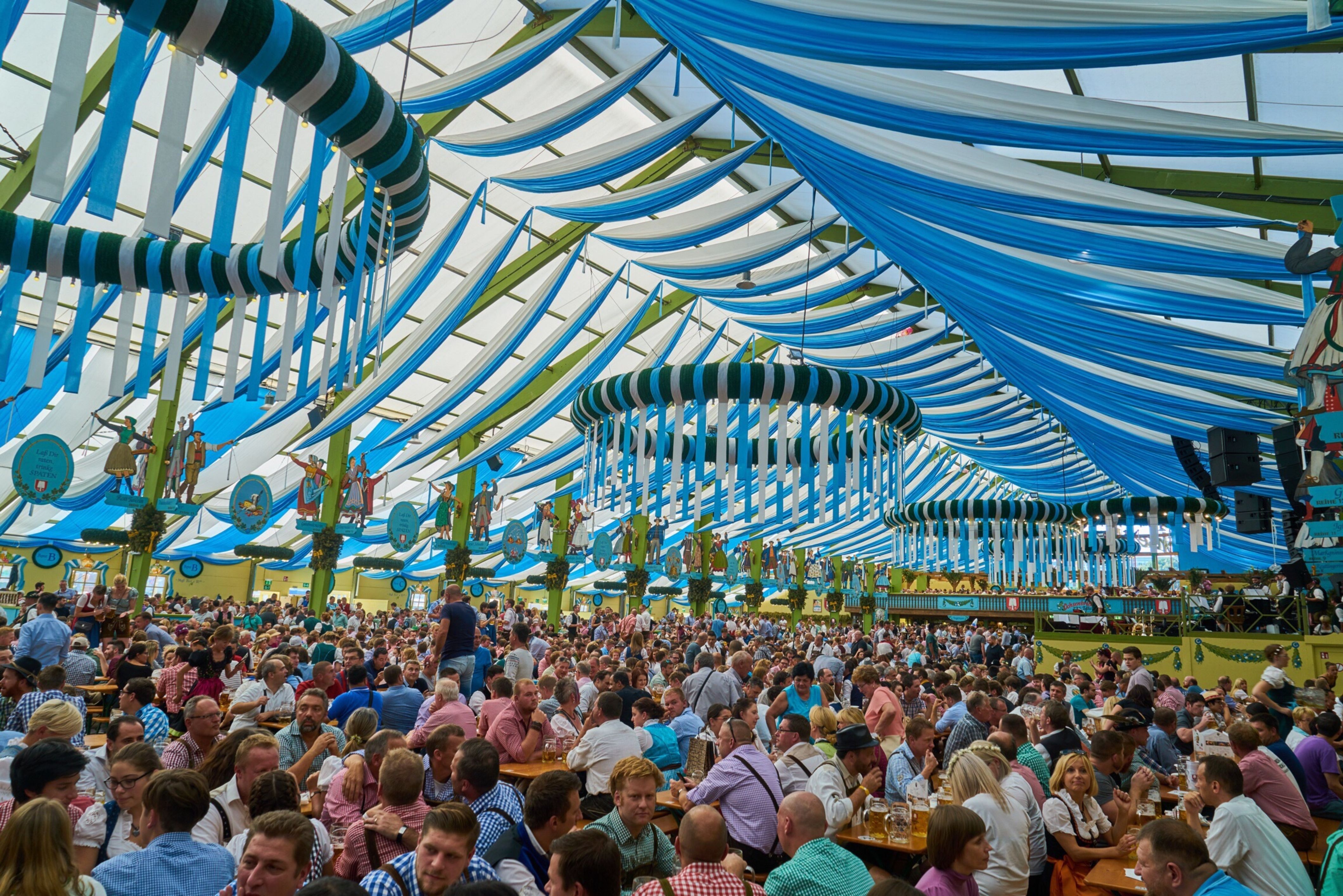 Oktoberfest 2024: Das Müsst Ihr übers Schottenhamel-Festzelt Wissen