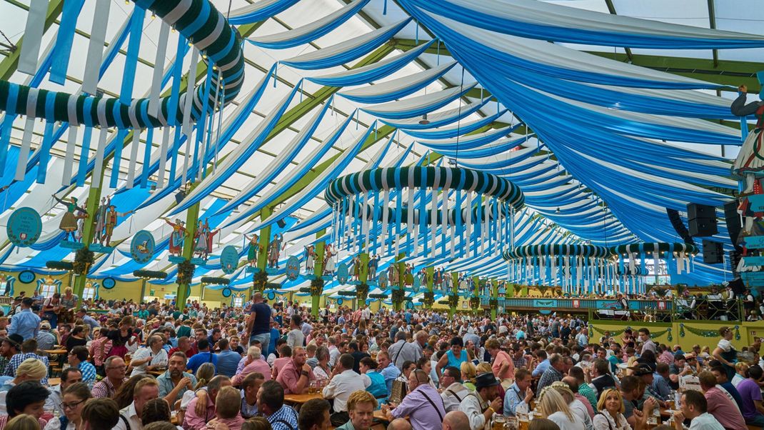 Das Schottnhammel-Festzelt auf der Wiesn 2023