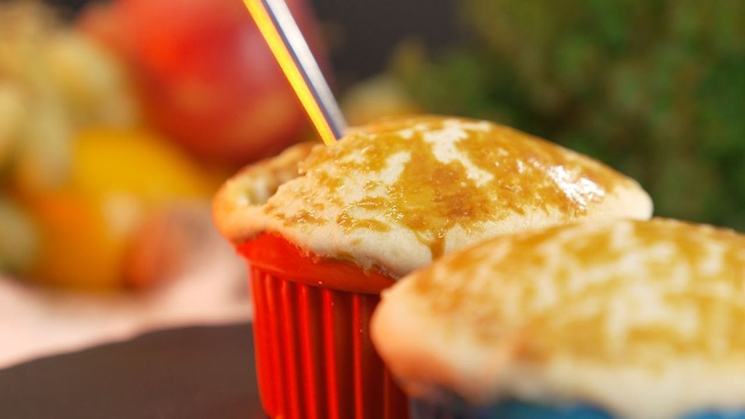 Unser leckerer Chicken Pot Pie wird mit Mürbeteig gemacht und mit Süßkartoffeln verfeinert.