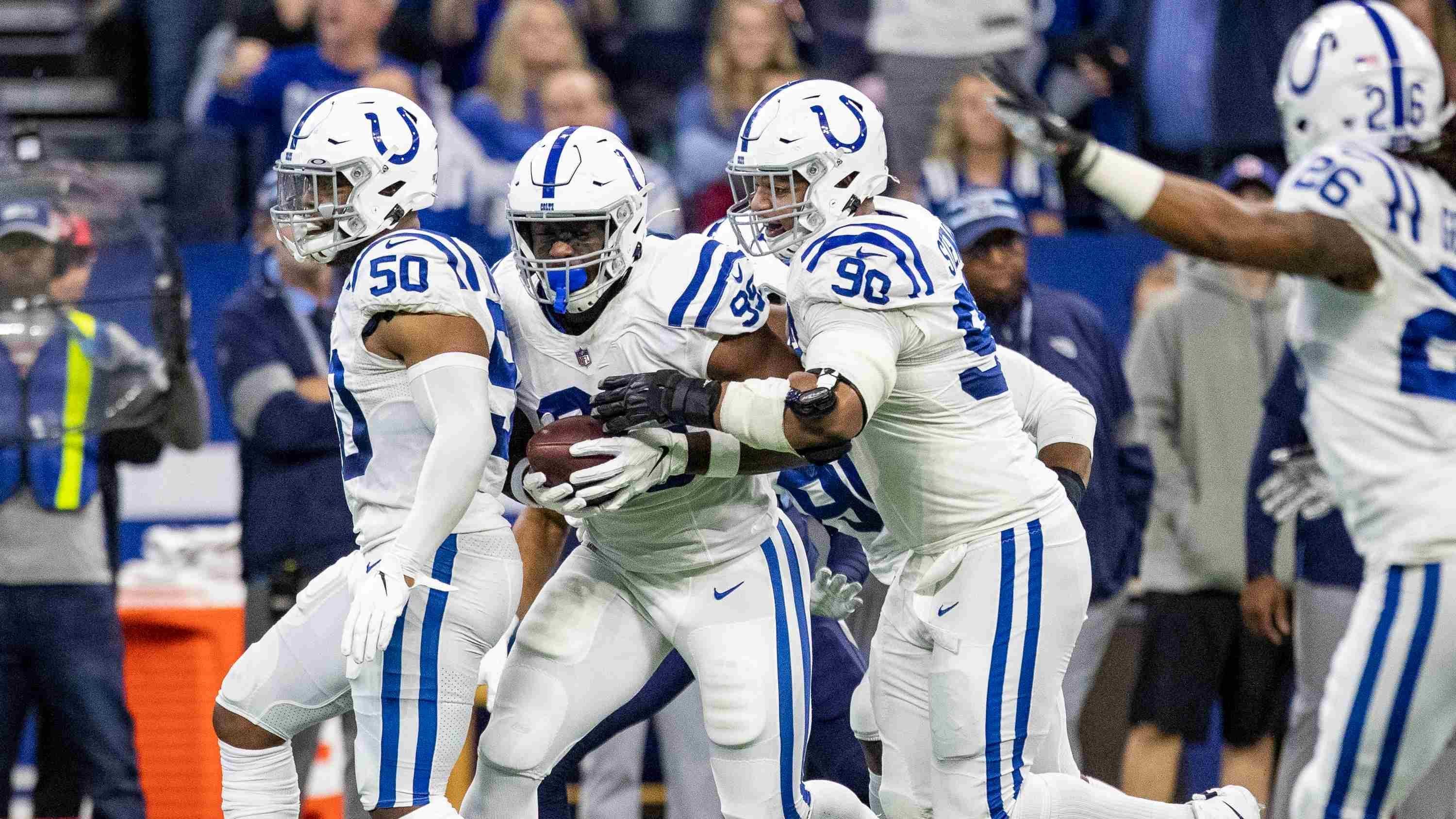
                <strong>Indianapolis Colts: #ForTheShoe</strong><br>
                Instagram: @coltsTwitter: @ColtsFacebook: @colts
              
