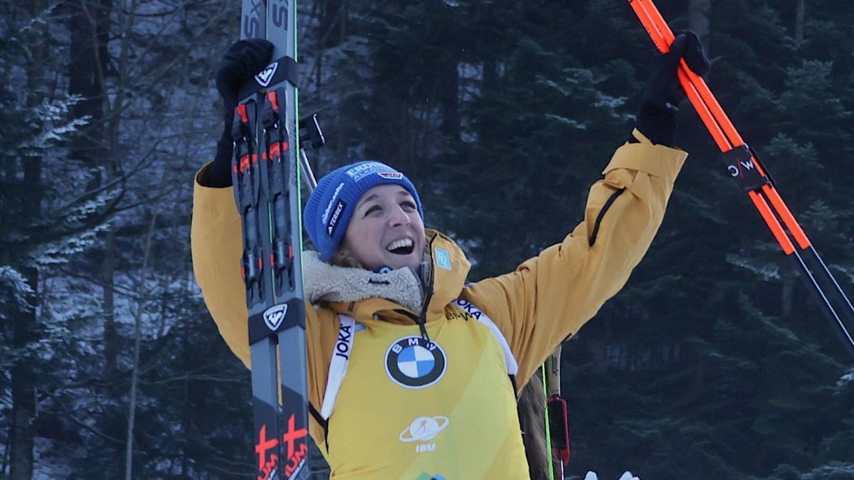 Franziska PREUSS (PREUß) (GER, SC Haag), 2.Platz, 2nd place. Biathlon, Einzelrennen der Frauen . IBU Weltcup, Saison 2024-2025, am 16.01.2025 in Ruhpolding, C H I E M G A U A R E N A, Deutschland. ...