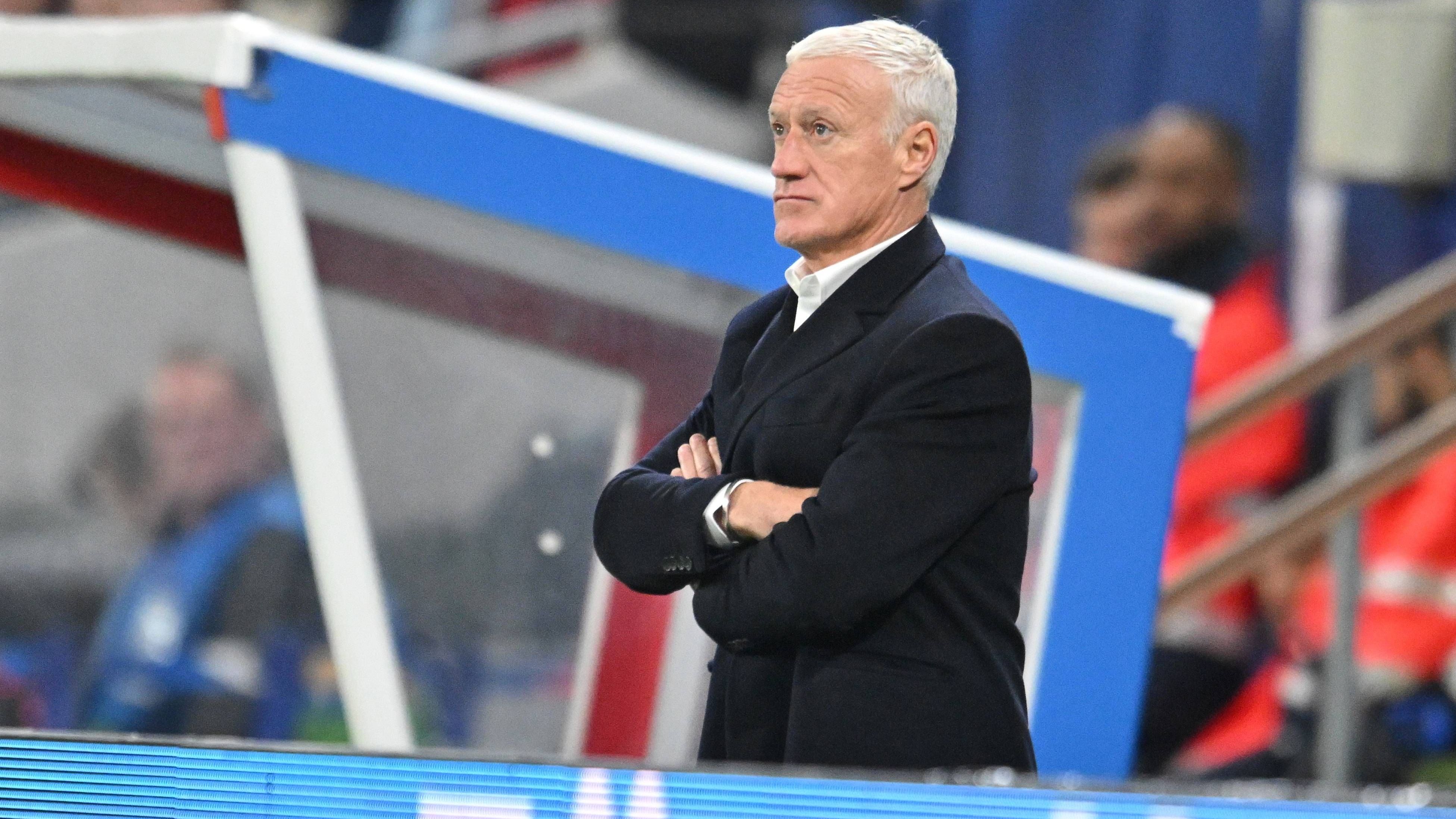 <strong>Frankreich</strong><br><strong>L‘Equipe: </strong>"Die große Ohrfeige. Im 150. Spiel von Didier Deschamps als Chef der französischen Nationalmannschaft haben die Bleus eine Lektion auf Deutsch erhalten."