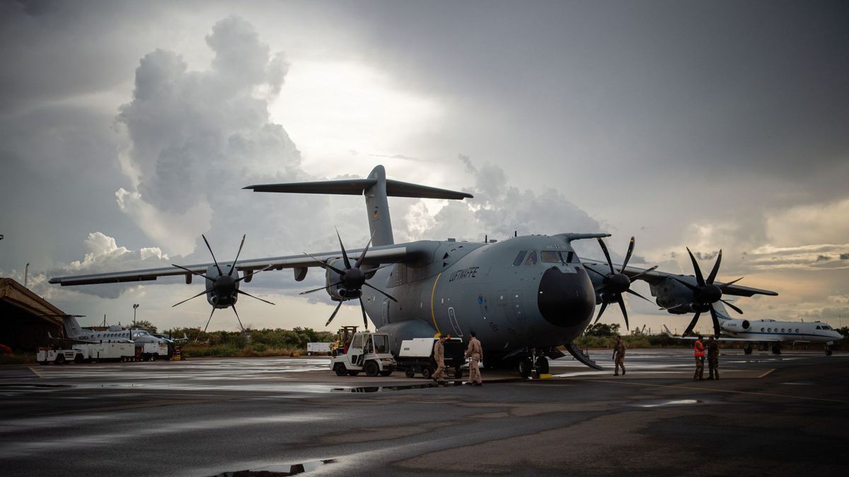 A400M der Luftwaffe in Niamey