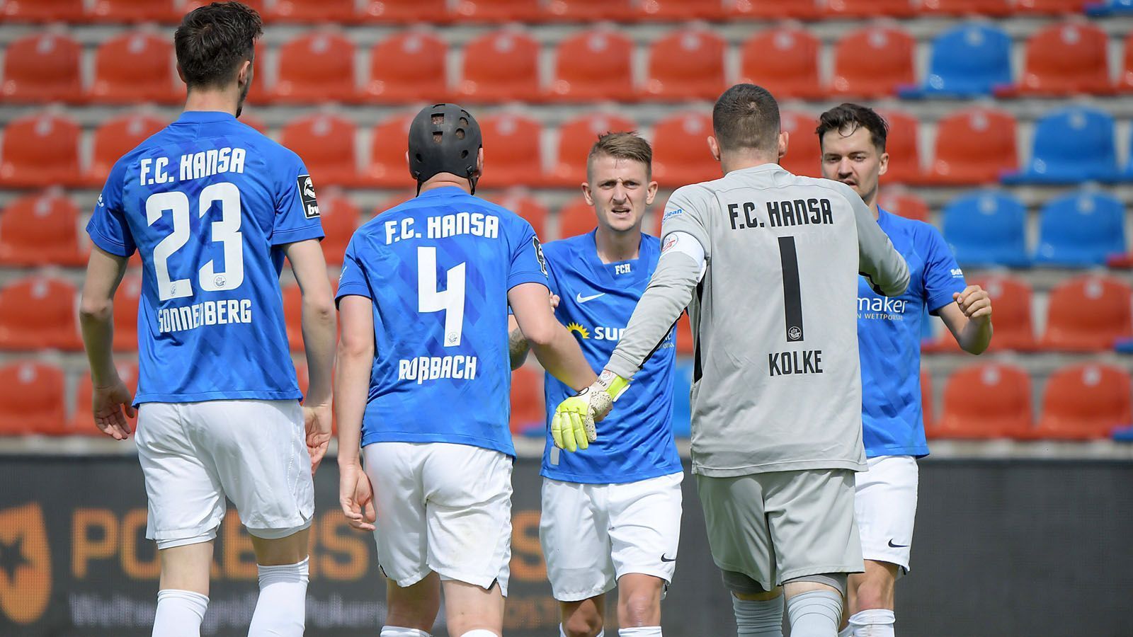 
                <strong>Wer steigt in die 2. Bundesliga auf?</strong><br>
                Sicher ist, dass Dynamo Dresden in der kommenden Saison wieder in der 2. Bundesliga spielen wird. Hansa Rostock (Platz 2, 70 Punkte), der FC Ingolstadt (Platz 3, 68 Punkte) und der TSV 1860 München (Platz 4, 66 Punkte) würden gerne folgen.
              