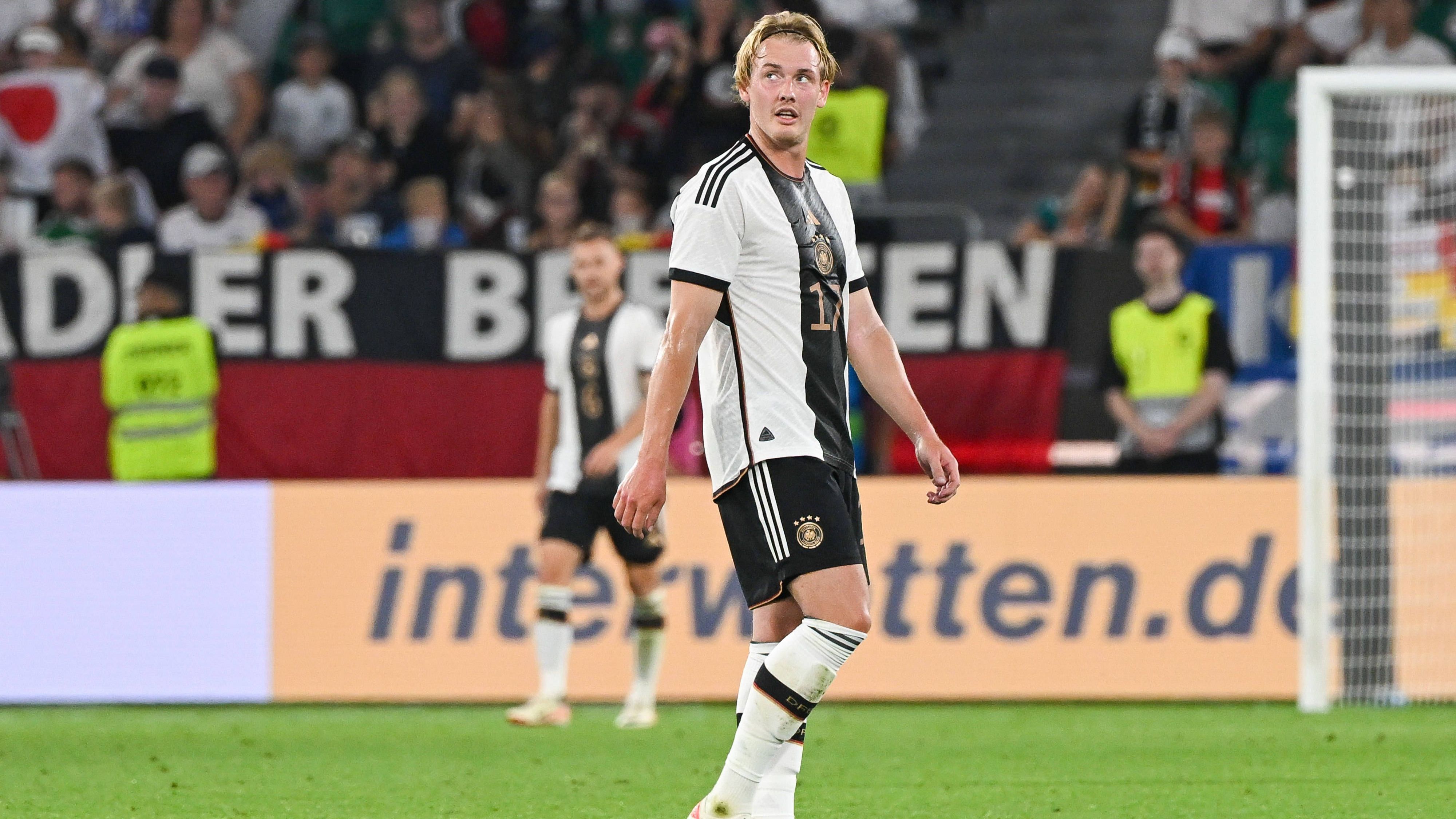 <strong>Verlierer: Julian Brandt</strong><br>Die Dortmunder Nico Schlotterbeck und Emre Can nominierte Nagelsmann erst gar nicht für den USA-Trip und auch Julian Brandt konnte sich in Übersee nicht wirklich in den Vordergrund spielen. Immerhin durfte Brandt unter dem neuen Bundestrainer auch nur insgesamt 19 Minuten ran.