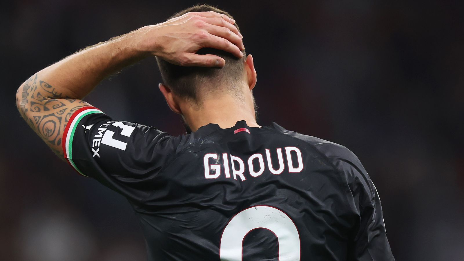 
                <strong>Stadtderby in der Champions League: AC Mailand vs. Inter Mailand</strong><br>
                Was für eine bittere erste Hälfte für die AC Mailand! Olivier Giroud kann es nicht fassen!
              