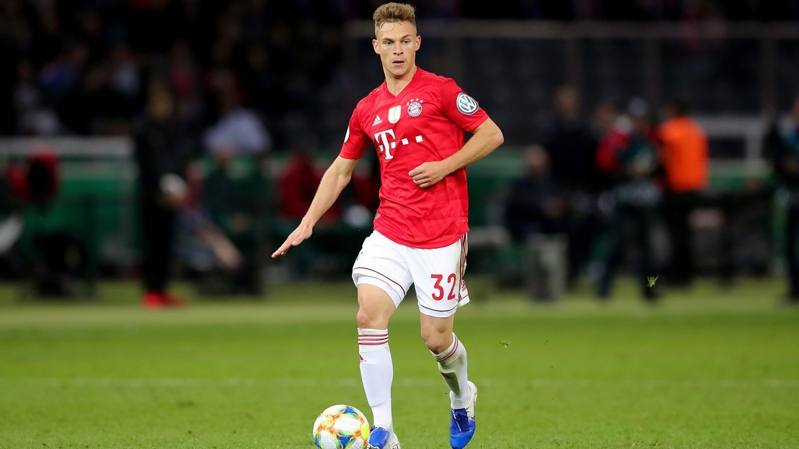 
                <strong>Platz 5 - Joshua Kimmich (FC Bayern München)</strong><br>
                Marktwert: 70 Millionen EuroAlter: 24 JahrePosition: Rechtsverteidiger
              