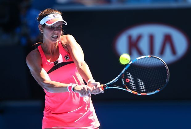
                <strong>Julia Görges</strong><br>
                Sie war bei den Australian Open mit dem Erreichen des Achtelfinals die beste deutsche Spielerin: Julia Görges. Im Doppel stand sie "Down Under" mit Anna-Lena Grönefeld sogar im Halbfinale - musste dort aber wegen einer Viruserkrankung leider aufgeben.
              