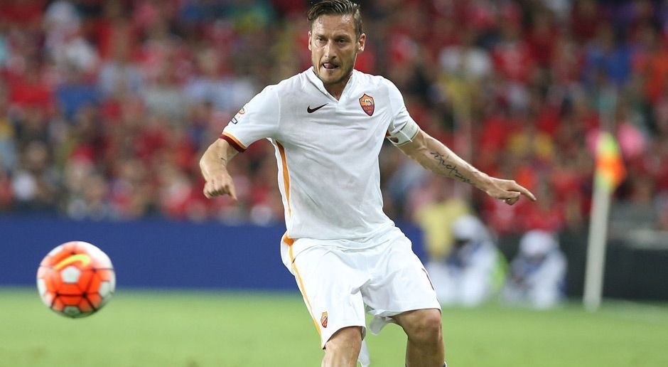
                <strong>Serie A: Start am 20. August</strong><br>
                Serie A: Start am 20. August - AS Rom gegen Udinese Calcio. In der italienischen Hauptstadt wird auch die Saison eröffnet. Mit dabei sein wird dann vermutlich auch Francesco Totti, der seinen Vertrag bei der "Roma" nochmal um ein Jahr verlängert hat.
              