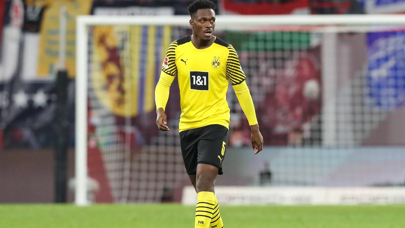 
                <strong>Dan-Axel Zagadou</strong><br>
                Zagadou verschuldete nach seiner Einwechslung einen unnötigen Elfmeter, der zum 0:3 führte. ran-Note: 5
              