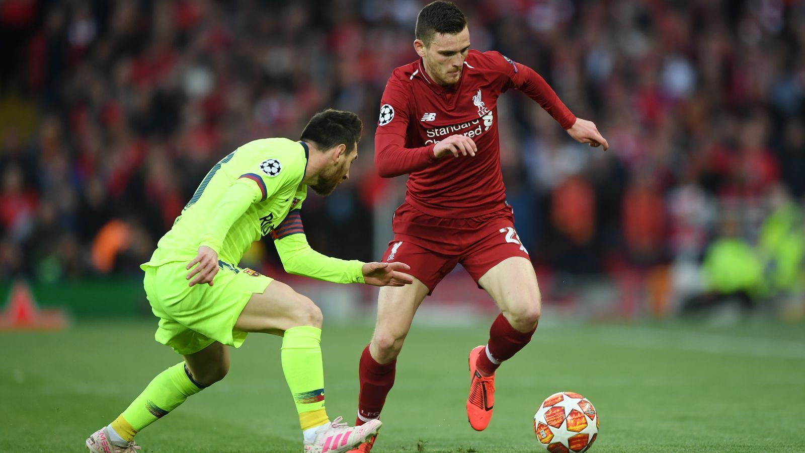 
                <strong>Andrew Robertson</strong><br>
                Sein Volleyschuss (22.) flattert ordentlich und bereitet ter Stegen ein wenig Probleme. Ansonsten ins Pressing involviert und wie gewohnt immer wieder mit Offensivvorstößen. Bleibt in der Pause in der Kabine. ran-Note: 3
              