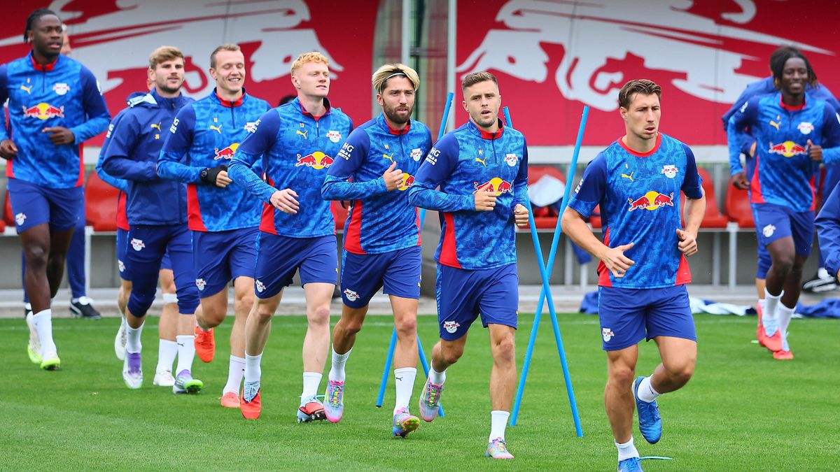 RB Leipzig - Training Bundesliga Leipzig, 05.08.2025, Trainingszentrum Cottaweg, Fußball Bundesliga , RB Leipzig - Training. , Im Bild v.re.: Willi Orban, Christoph Baumgartner, Kevin Kampl, Nicola...