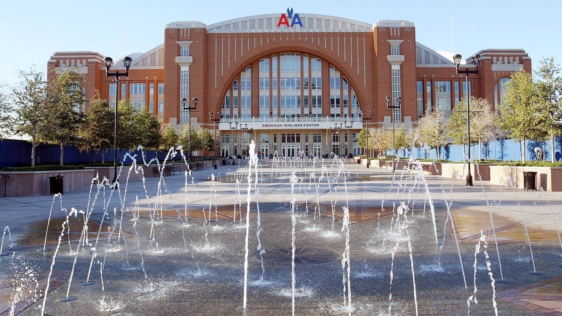 <strong>American Airlines Center<br></strong>Team: Dallas Mavericks<br>Plätze: 19.200<br>Eröffnung: 2001<br>Kosten: 420 Mio. $