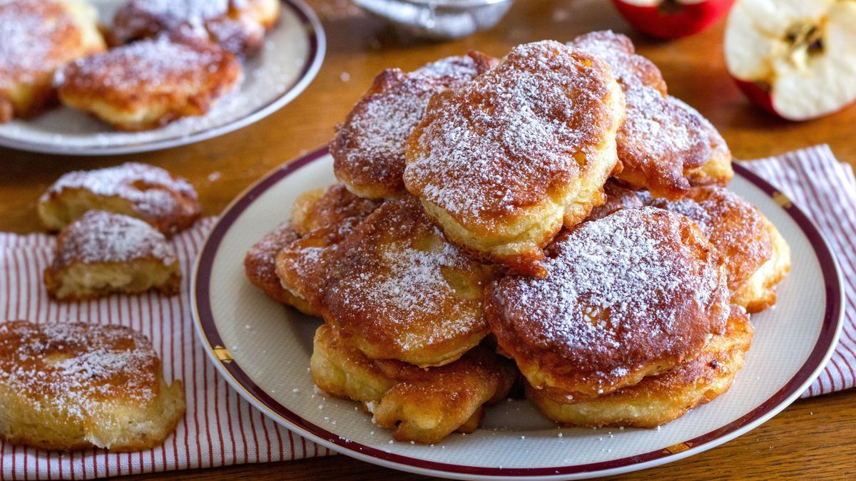 Selbstgemachte Apfelpfannkuchen nach Omas Rezept