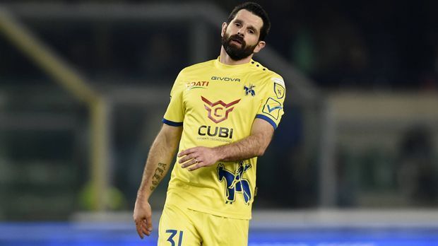 
                <strong>Platz 2: Sergio Pellissier</strong><br>
                Saisons im Verein: 16,5Verein: Chievo Verona (Serie A)Position: MittelstürmerAlter: 39 Jahre
              