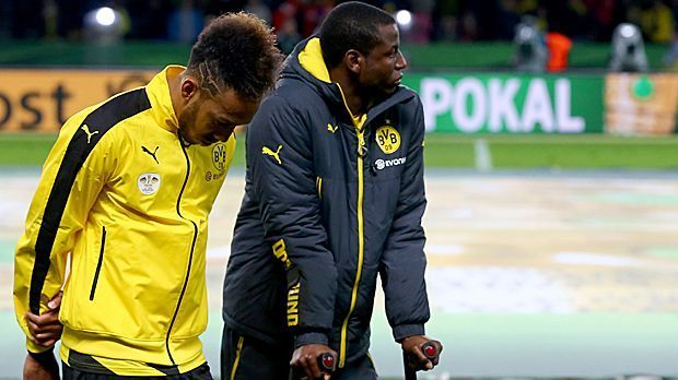 
                <strong>Adrian Ramos (Borussia Dortmund)</strong><br>
                Borussia Dortmund: Adrian Ramos (Knöchelverletzung). Der Kolumbianer möchte die vergangene Saison wohl schnell abhaken und möglichst früh den neuen BVB-Coach überzeugen. Ramos wird aber erst Anfang August ins Training einsteigen. Reicht es für das erste Spiel?
              