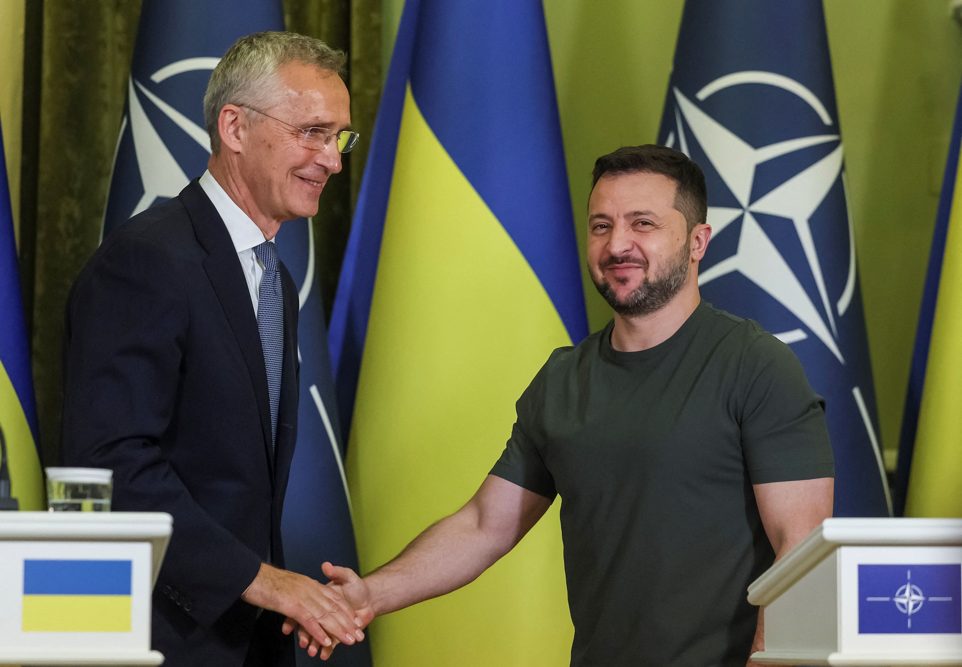 Selenskyj: "Ukraine Verdient Es, Ein NATO-Mitglied Zu Werden"