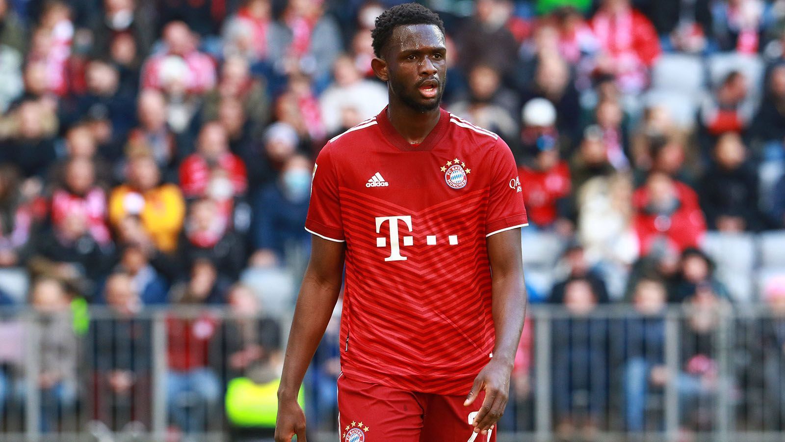 
                <strong>Tanguy Nianzou (2020/21 von Paris Saint-Germain)</strong><br>
                Kam als Toptalent aus Frankreich und war noch nicht in der Lage, sein Können konstant zu zeigen. Zudem machten dem Youngster in seiner ersten Saison beim FC Bayern häufige Verletzungen zu schaffen. Bleibt er verletzungsfrei und schafft es, sein Potenzial abzurufen, kann dieser Transfer den Münchnern noch viel Freude bereiten. Eine abschließende Beurteilung des Wechsels ist noch nicht möglich.
              