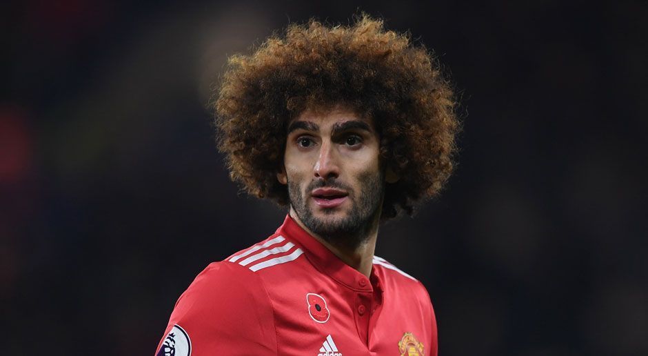 
                <strong>Marouane Fellaini: 32,4 Millionen Euro Ablöse (Sommer 2013)</strong><br>
                Der Belgier war einer der ersten Spieler, die Fergusons direkter Nachfolger David Moyes verpflichtet hat. Aufgrund der hohen Ablöse wurde der Mittelfeldspieler von den Fans immer sehr kritisch gesehen. Doch Fellaini hat sich mittlerweile ein relativ gutes Standing in der Mannschaft erarbeitet und gehört zur erweiterten Stammelf.  
              