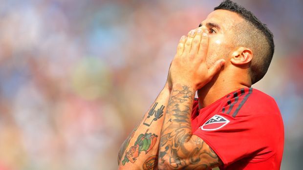 
                <strong>Sebastian Giovinco</strong><br>
                Sebastian Giovinco (FC Toronto). Der italienische Nationalspieler wechselt Anfang 2015  ablösefrei von Juventus Turin in die MLS. Die "Alte Dame" scheint vom 28-Jährigen mit einer Körpergröße von 164cm nicht überzeugt gewesen zu sein. Aktuell ist der Offensiv-Spieler mit 22 Toren und 12 Vorlagen in 31 Spielen der Top-Scorer der Liga.
              