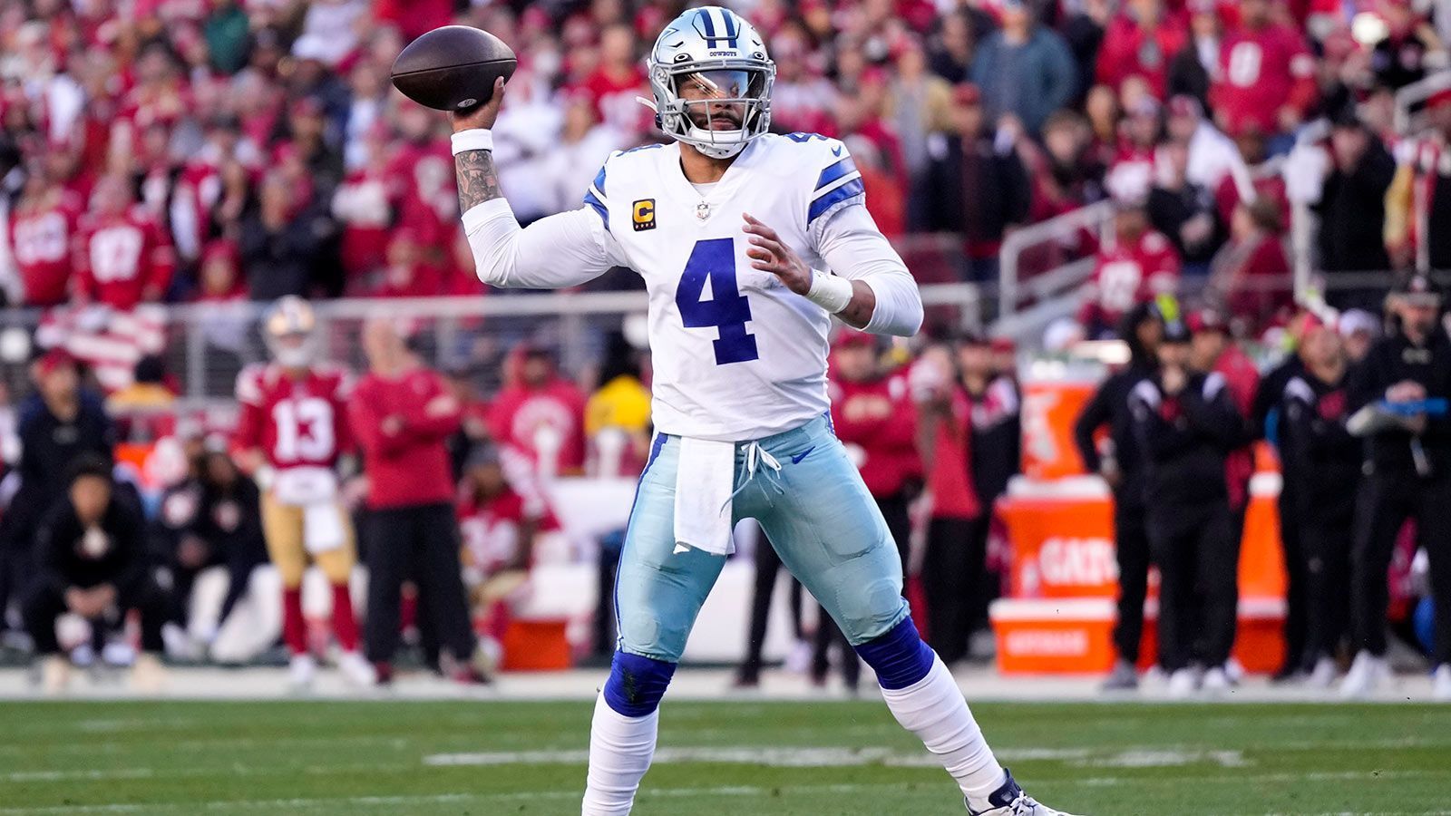 
                <strong>Platz 6 (geteilt): Dak Prescott (Dallas Cowboys)</strong><br>
                &#x2022; Vertrag bis: 2024<br>&#x2022; Gesamtgehalt: 160.000.000 US-Dollar<br>&#x2022; Garantiesumme des Vertrages: 126.000.000 US-Dollar<br>&#x2022; Durchschnittsgehalt: 40.000.000 US-Dollar<br>
              