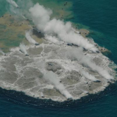 2005, südlich von Tokio im Pazifischen Ozean: So sieht es aus, wenn ein Unterwasservulkan ausbricht