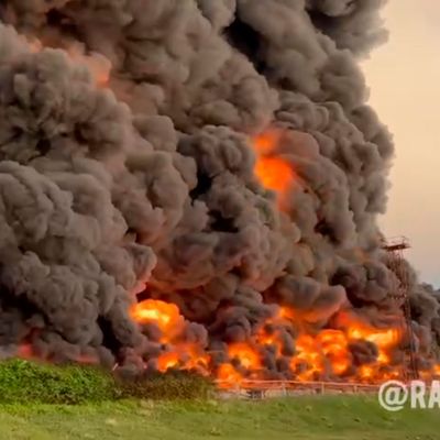 Feuer in Tanklager auf der Krim