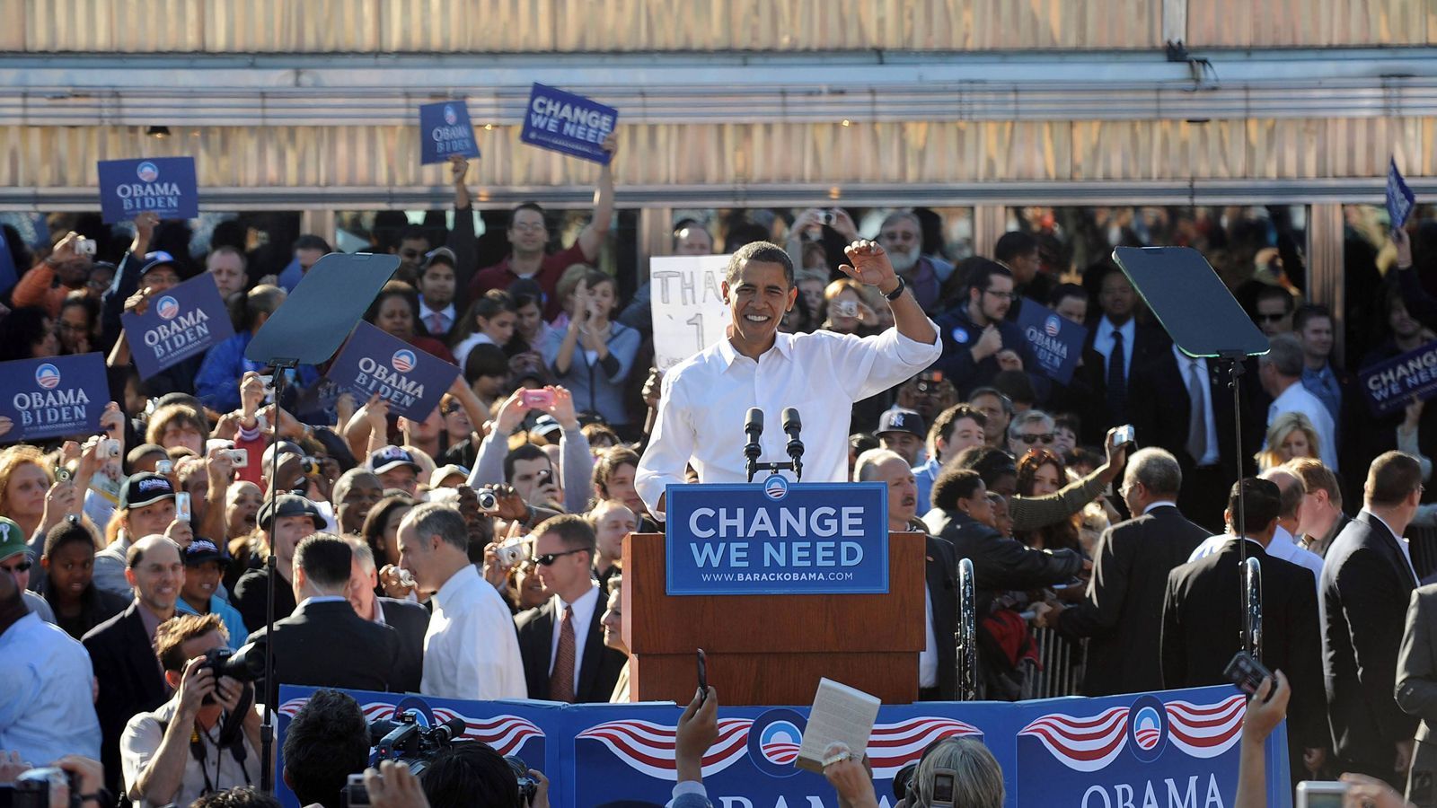 
                <strong>Yes we can!</strong><br>
                Nicht wenige wünschen sich ihn zurück: Barack Obama wurde damals als erster als erster Afro-Amerikaner zum Präsidenten der USA gewählt.
              