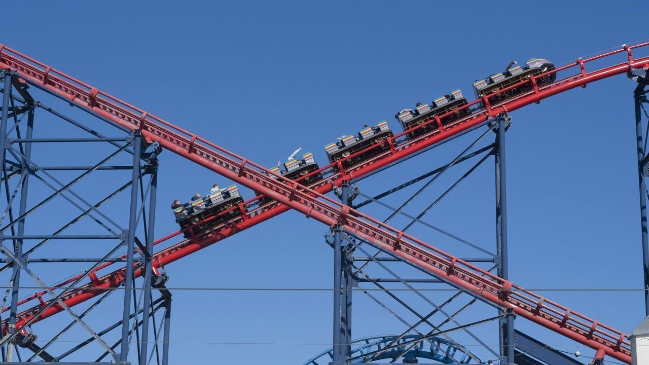 Die Big One im Blackpool Pleasure Beach in England Freizeitpark erstreckt sich über eine Streckenlänge von ungefähr 1,7 Kilometern. Das macht sie zur längsten Achterbahnen in Europa.