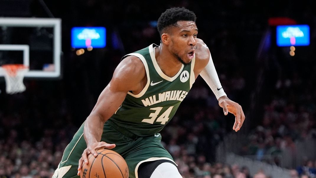 Kann Giannis Antetokounmpo von den Milwaukee Bucks dieses Mal die nötigen Punkte zum Sieg in dem NBA-Spiel gegen die Boston Celtics holen?