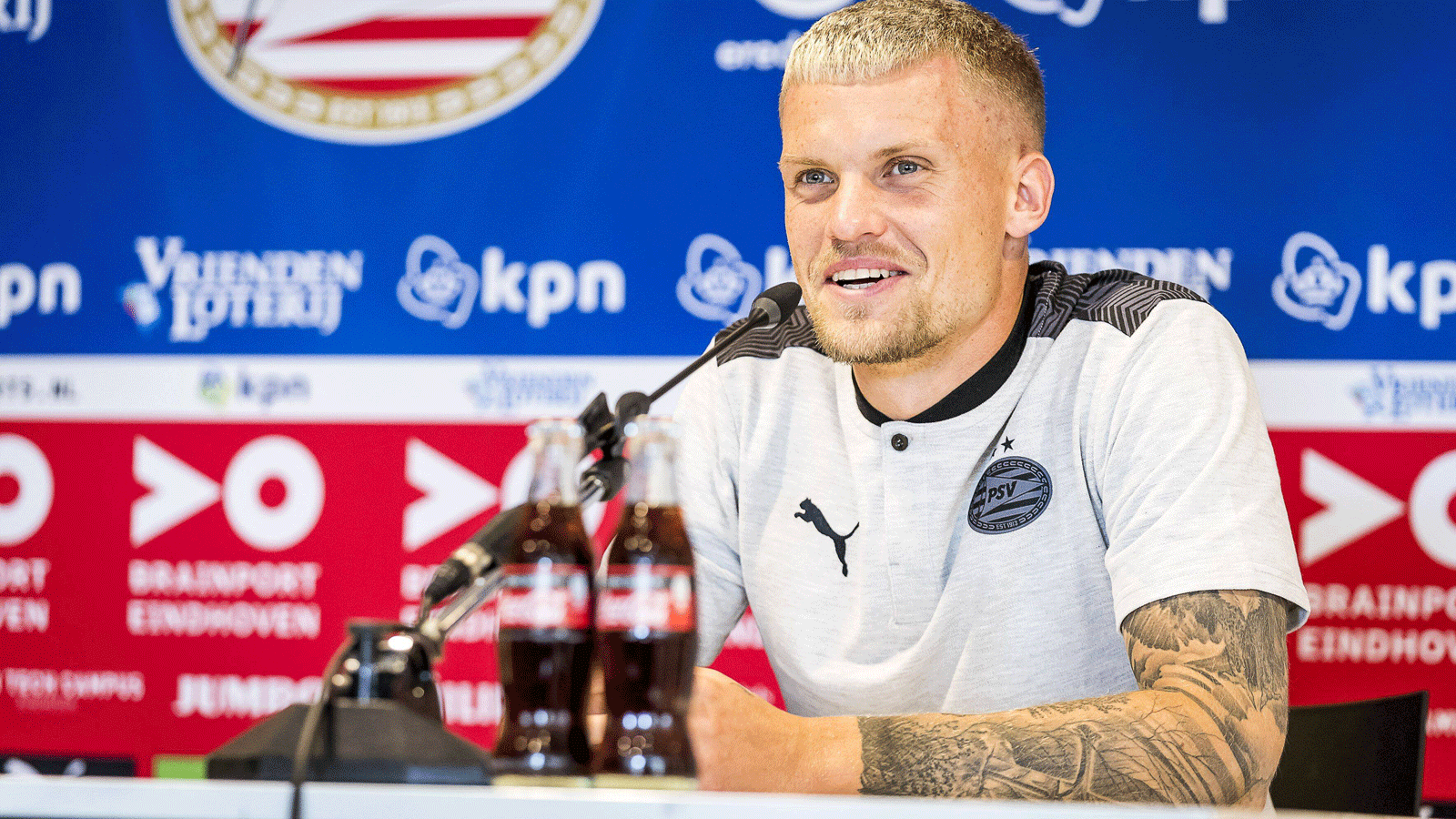
                <strong>Philipp Max (PSV Eindhoven)</strong><br>
                Auch für seinen Teamkollegen Philipp Max läuft es hervorragend. Der 27-Jährige kam im Sommer vom FC Augsburg und belebte das Spiel auf der linken Seite. Max kommt auf 20 Einsätze und spielt meistens über die volle Distanz. Seine starken Flanken kommen auch in den Niederlanden zum Zug, insgesamt lieferte er schon starke acht Vorlagen. Außerdem hatte Max in der Europa League großen Anteil am Einzug ins Sechzehntelfinale. In der nächsten Runde geht es gegen Olympiakos Piräus.ran.de Note: 2
              