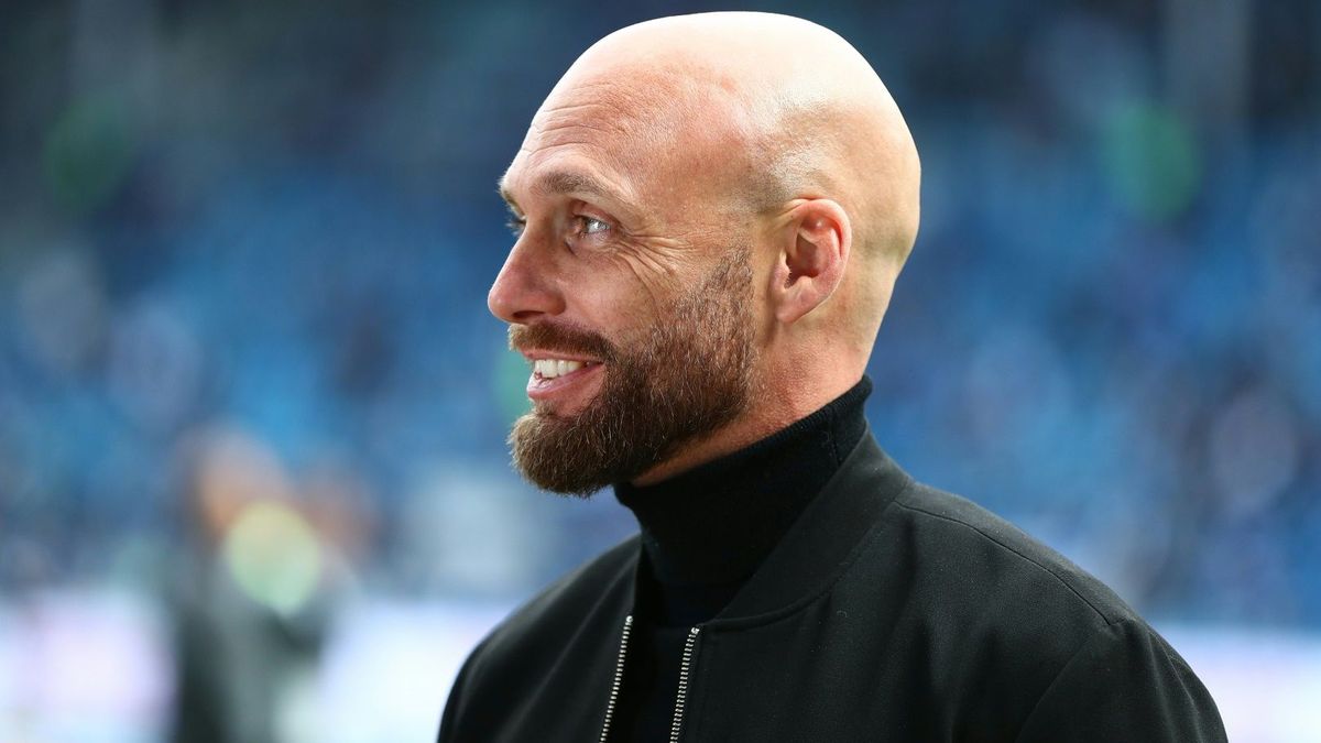 Es läuft mit der SVE: Sportvorstand Nils-Ole Book